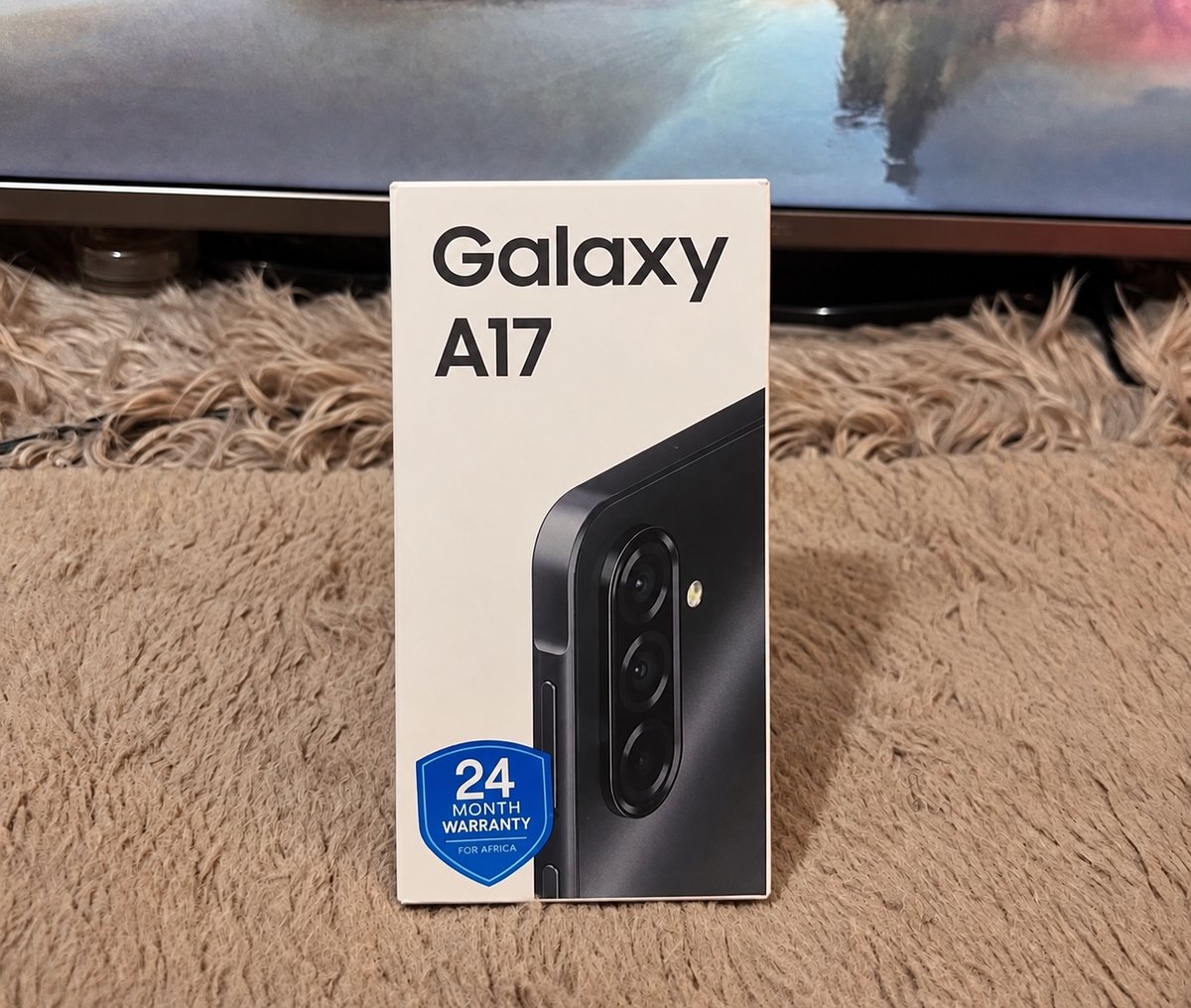 Samsung Galaxy A17 — Box & Accessories